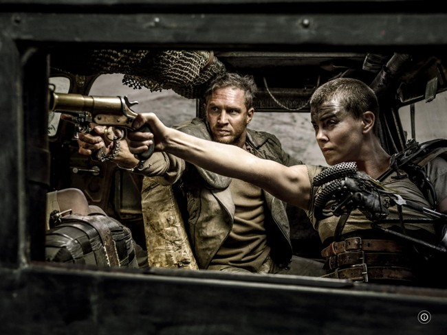 Review Film Mad Max Fury Road Puisi Visual Aksi Otomotif