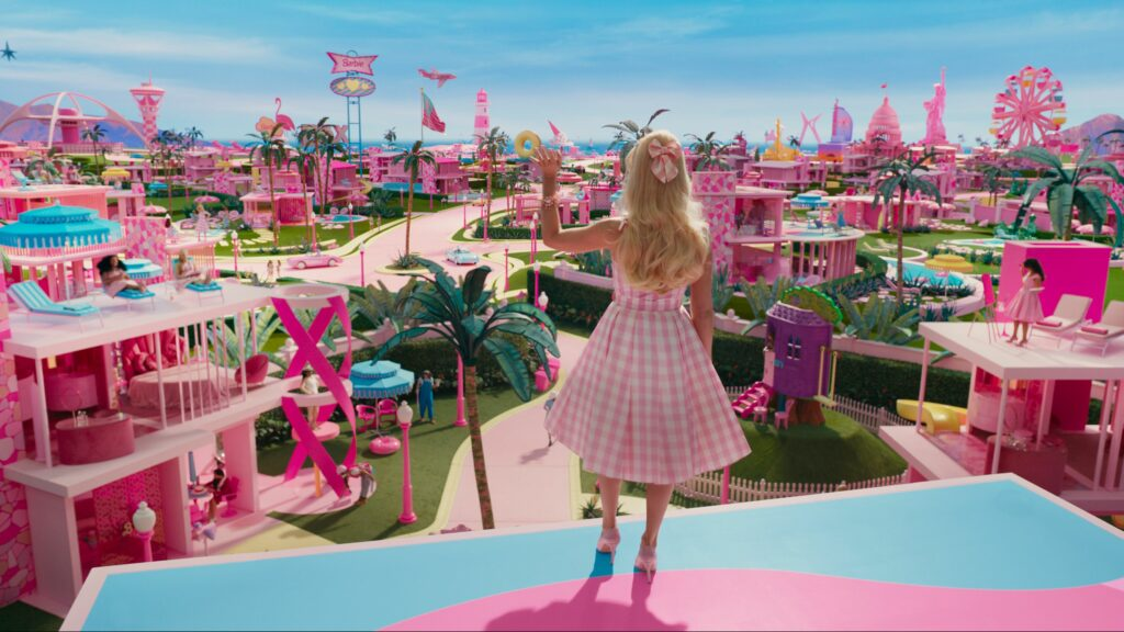 Review Film Barbie Fenomena Budaya Pop Paling Berwarna